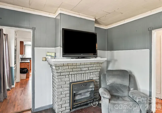 Photo 3 of Single family home for sale at 194 Logan Ave, Asheville, NC 28806 | MLS# 4425971 | Listing updated on 2026-10-03