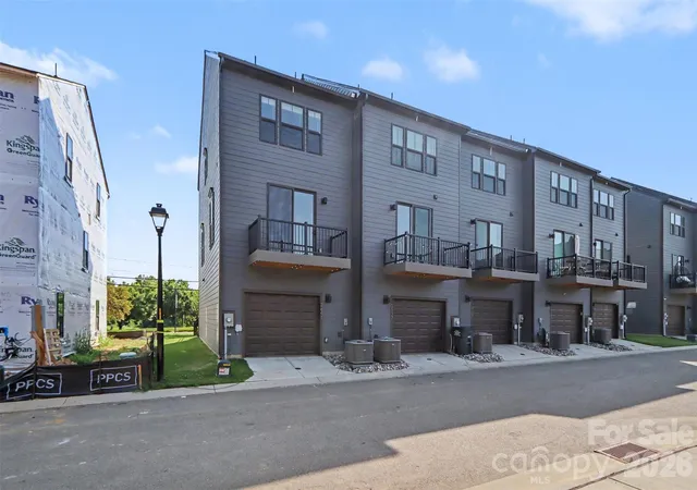 Photo 3 of Townhouse for sale at 2841 Statesville Ave, Charlotte, NC 28206 | MLS# 4425972 | Listing updated on 2026-10-10