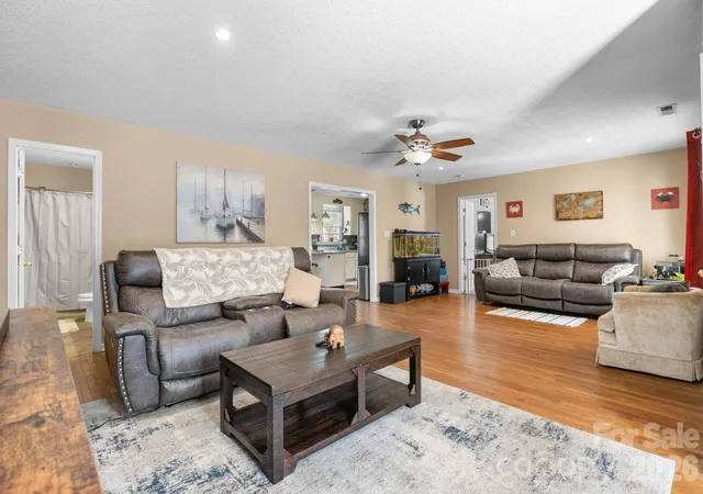 Photo 3 of Single family home for sale at 4218 Piney Rd, Morganton, NC 28655 | MLS# 4425976 | Listing updated on 2026-09-20