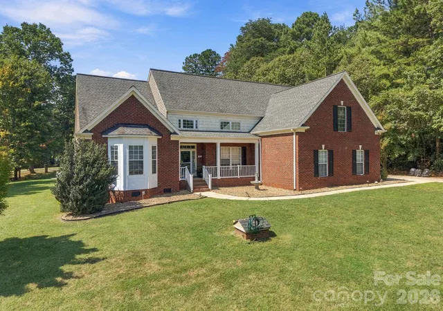 Photo 1 of Single family home for sale at 4353 Pine Harbor Dr, Denver, NC 28037 | MLS# 4425985 | Listing updated on 2026-10-03