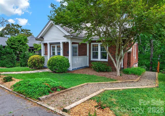 Photo 1 of Single family home for sale at 70 Saint Dunstans Cir, Asheville, NC 28803 | MLS# 4425987 | Listing updated on 2026-09-18