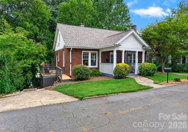 Photo 2 of Single family home for sale at 70 Saint Dunstans Cir, Asheville, NC 28803 | MLS# 4425987 | Listing updated on 2026-09-18