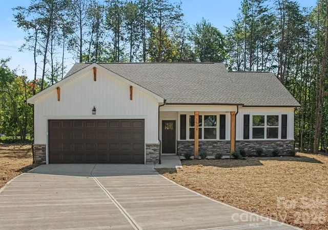 Photo 1 of Single family home for sale at 1538 34th Avenue Ln NE, Hickory, NC 28601 | MLS# 4425993 | Listing updated on 2026-09-21