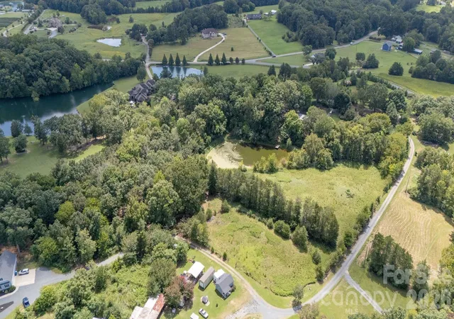 Photo 4 of Sale Pending at 1101 Sleepy Holw Rd, Midland, NC 28107 | MLS# 4425995 | Listing updated on 2026-09-21