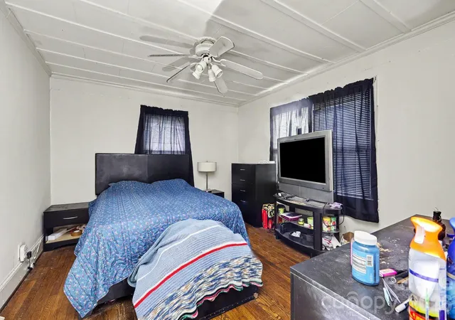 Photo 3 of Single family home for sale at 321 N Bost St, Statesville, NC 28677 | MLS# 4425999 | Listing updated on 2026-09-23