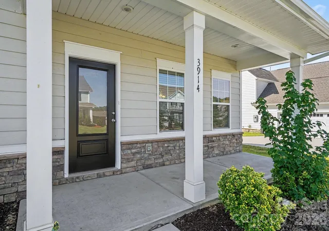 Photo 3 of Single family home for sale at 3914 Allenby Pl, Monroe, NC 28110 | MLS# 4426004 | Listing updated on 2026-09-22