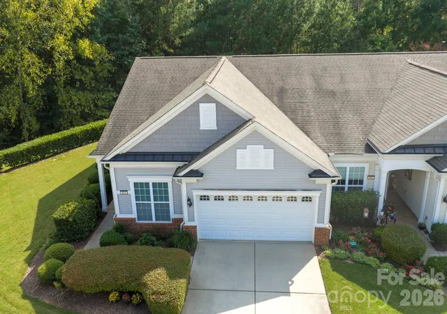 Photo 3 of Townhouse for sale at 911 Lily Magnolia Ct, Fort Mill, SC 29707 | MLS# 4426015 | Listing updated on 2026-09-28