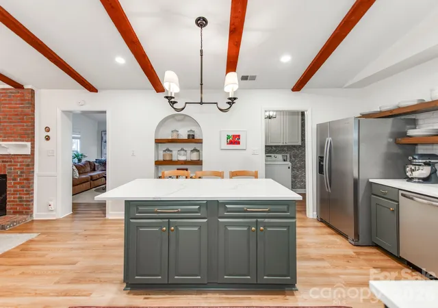 Photo 3 of Single family home for sale at 6821 Old Post Rd, Charlotte, NC 28212 | MLS# 4426020 | Listing updated on 2026-09-22