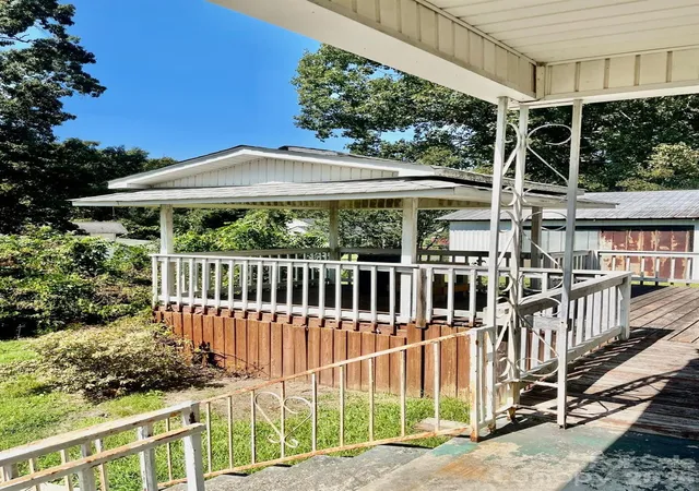 Photo 4 of Single family home for sale at 3527 Gastonia Hwy, Lincolnton, NC 28092 | MLS# 4426031 | Listing updated on 2026-09-18