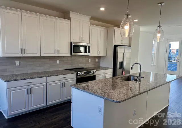 Townhouse for sale at 2025 Hawksworth Ln, Charlotte, NC 28262 | MLS# 4426032