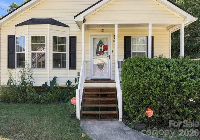 Photo 1 of Single family home for sale at 455 Castlewood Cir, Rock Hill, SC 29730 | MLS# 4426042 | Listing updated on 2026-09-28