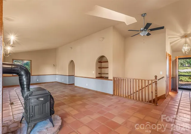 Photo 4 of Single family home for sale at 75 Bluebird Ln, Waynesville, NC 28785 | MLS# 4426045 | Listing updated on 2026-10-01