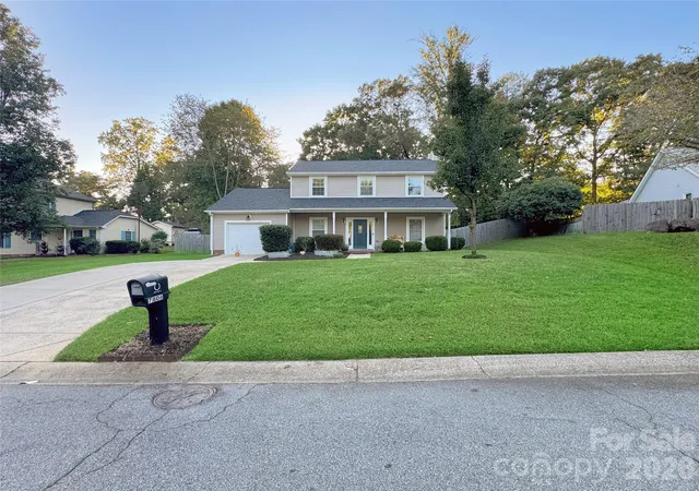 Photo 1 of Single family home for sale at 7806 Lobilia Ln, Charlotte, NC 28214 | MLS# 4426059 | Listing updated on 2026-09-25