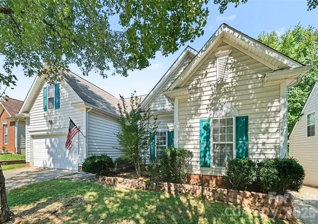Photo 1 of Single family home for sale at 3618 Sipes Ln, Charlotte, NC 28269 | MLS# 4426063 | Listing updated on 2026-09-20
