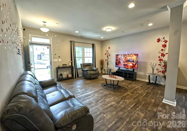 Photo 3 of Single family home for sale at 5113 Thomasville Dr, Belmont, NC 28012 | MLS# 4426070 | Listing updated on 2026-09-18