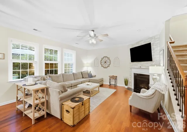 Photo 4 of Single family home for sale at 2669 Southern Tr Dr, Waxhaw, NC 28173 | MLS# 4426085 | Listing updated on 2026-09-30