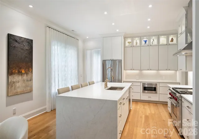 Photo 3 of Townhouse for sale at 313 Audrey Pl, Charlotte, NC 28226 | MLS# 4426089 | Listing updated on 2026-09-25