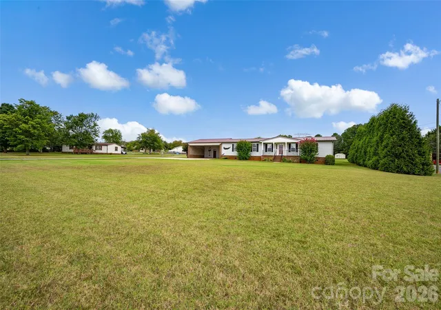 Photo 3 of Single family home for sale at 2468 Old Mountain Rd, Statesville, NC 28625 | MLS# 4426106 | Listing updated on 2026-10-05