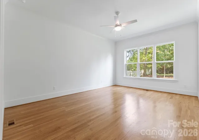 Photo 4 of Single family home for sale at 80 42nd Avenue Dr NW, Hickory, NC 28601 | MLS# 4426123 | Listing updated on 2026-09-24