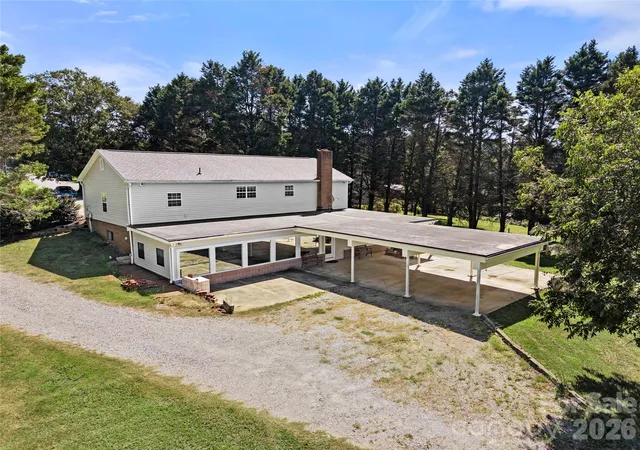 Photo 3 of Single family home for sale at 109 Woodside Ave, Gastonia, NC 28054 | MLS# 4426139 | Listing updated on 2026-09-27