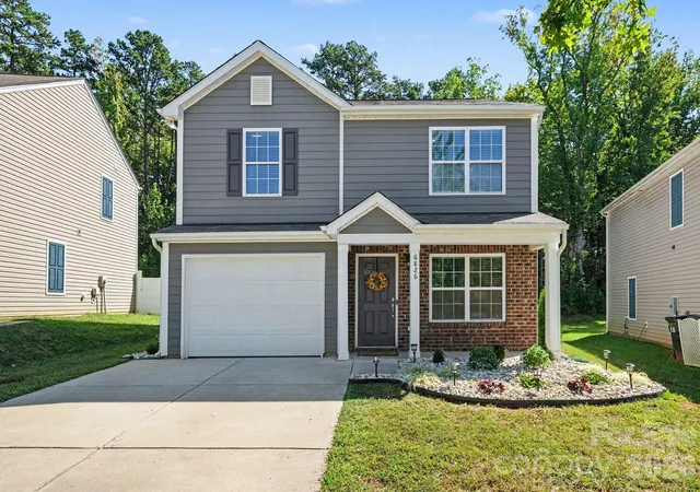 Photo 1 of Single family home for sale at 6826 Broad Valley Ct, Charlotte, NC 28216 | MLS# 4426143 | Listing updated on 2026-10-30