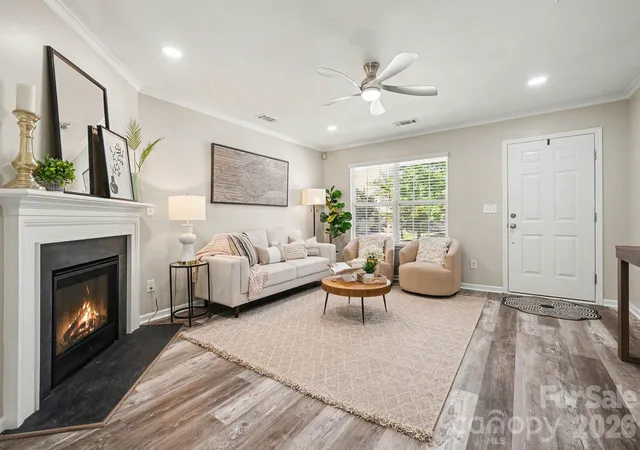 Photo 1 of Single family home for sale at 6826 Broad Valley Ct, Charlotte, NC 28216 | MLS# 4426143 | Listing updated on 2026-10-30