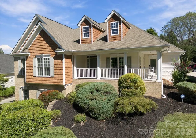 Photo 1 of Single family home for sale at 10124 Lafoy Dr, Huntersville, NC 28078 | MLS# 4426144 | Listing updated on 2026-10-02