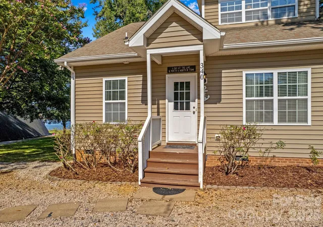 Photo 2 of Single family home for sale at 340 Sportsman Dr, Salisbury, NC 28146 | MLS# 4426150 | Listing updated on 2026-09-21
