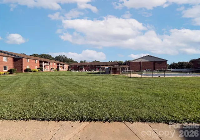 Listing Photo 5 - Condo for sale in building located at 101 Carriage House Dr, Kannapolis, NC 28081