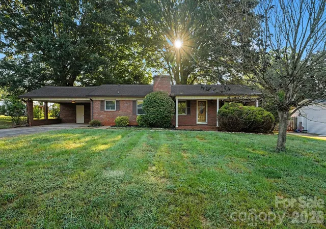 Photo 2 of Single family home for sale at 1204 Fulton Dr, Statesville, NC 28677 | MLS# 4426164 | Listing updated on 2026-09-23