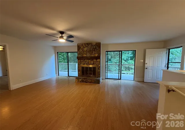 Photo 3 of Single family home for sale at 4043 Windward Dr, Fort Mill, SC 29708 | MLS# 4426167 | Listing updated on 2026-09-23