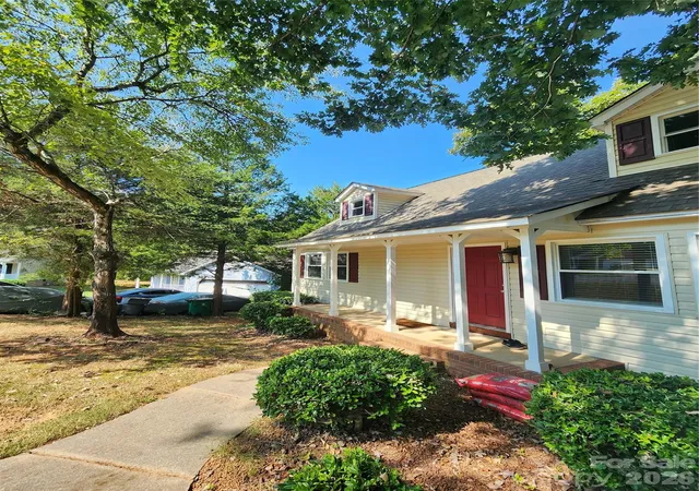 Photo 1 of Single family home for sale at 5907 Scots Blf Dr, Charlotte, NC 28227 | MLS# 4426176 | Listing updated on 2026-09-26