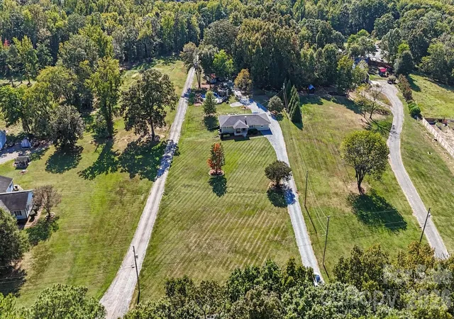 Photo 3 of Single family home for sale at 540 Harvell Dr, Concord, NC 28025 | MLS# 4426194 | Listing updated on 2026-09-29