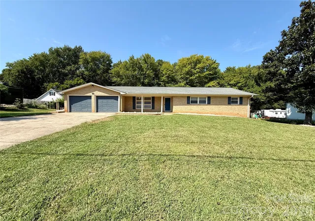 Single family home for sale at 213 Lakeview Dr, Harrisburg, NC 28075 | MLS# 4426223