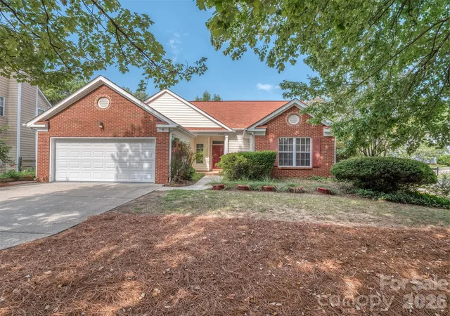 Photo 1 of Single family home for sale at 11320 Hunters Landing Dr, Charlotte, NC 28273 | MLS# 4426224 | Listing updated on 2026-09-20