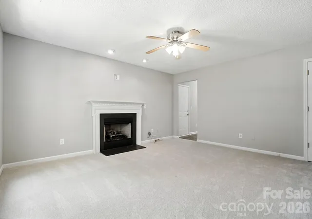Photo 4 of Sale Pending at 14658 Laura Michelle Rd, Huntersville, NC 28078 | MLS# 4426228 | Listing updated on 2026-09-25