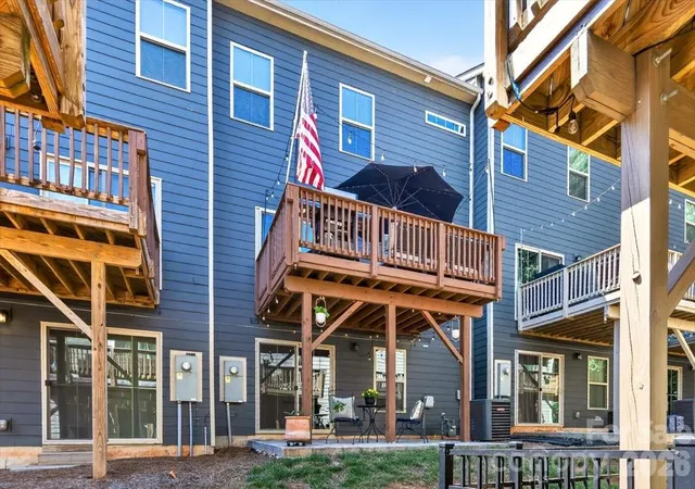 Photo 39 of Townhouse for sale at 1728 Town Oak Ln, Charlotte, NC 28205 | MLS# 4426244 | Listing updated on 2026-09-29