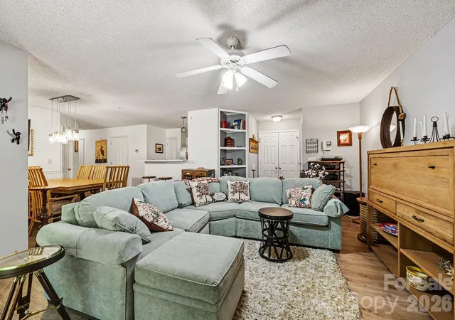 Photo 3 of Single family home for sale at 2012 Salem Blf Dr #812, Winston Salem, NC 27127 | MLS# 4426251 | Listing updated on 2026-09-22