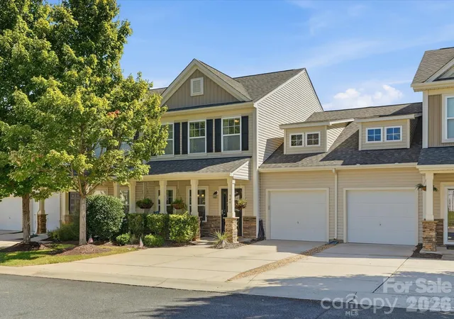 Townhouse for sale at 944 Summerlake Dr, Fort Mill, SC 29715 | MLS# 4426252