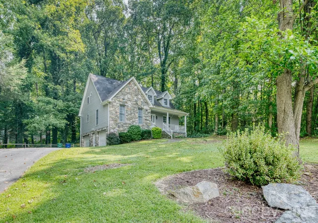 Photo 1 of Single family home for sale at 163 Canaan Dr, Candler, NC 28715 | MLS# 4426253 | Listing updated on 2026-10-01