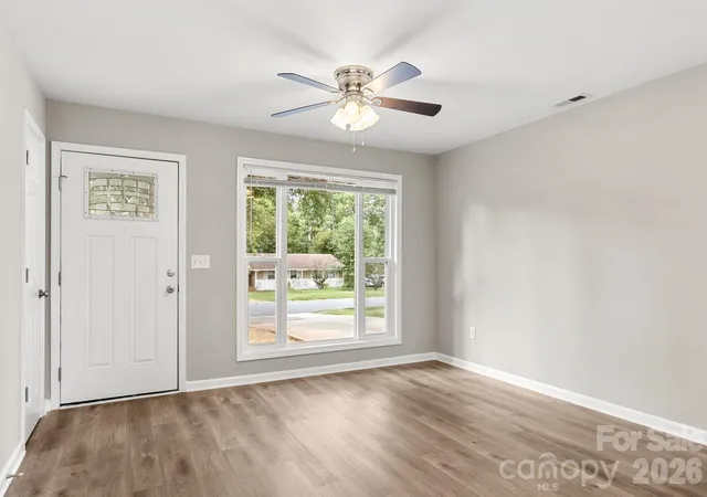 Photo 3 of Single family home for sale at 2427 Carrington Ct, Charlotte, NC 28208 | MLS# 4426258 | Listing updated on 2026-09-23