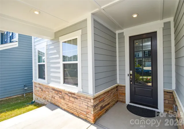 Photo 3 of Single family home for sale at 115 Hadley Ct, Mooresville, NC 28115 | MLS# 4426261 | Listing updated on 2026-10-13