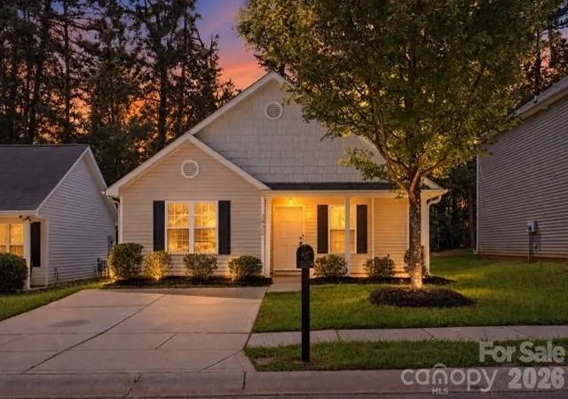 Single family home for sale at 3432 Kelsey Emma Ct, Charlotte, NC 28269 | MLS# 4426262