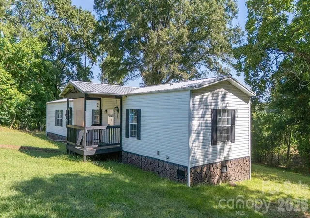Photo 3 of Single family home for sale at 9159 Gold Hl Rd, Mount Pleasant, NC 28124 | MLS# 4426264 | Listing updated on 2026-09-21