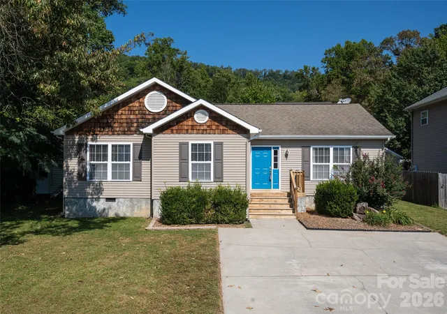 Photo 2 of Single family home for sale at 151 W Newberry Dr, Fletcher, NC 28732 | MLS# 4426266 | Listing updated on 2026-09-23