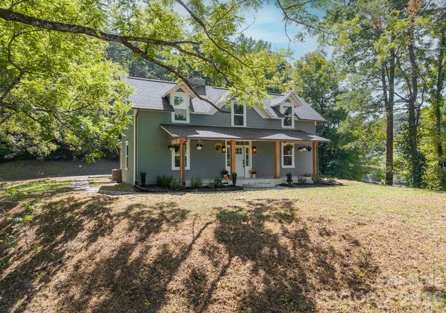 Photo 1 of Single family home for sale at 1846 Sunset Farms Rd, Whittier, NC 28789 | MLS# 4426268 | Listing updated on 2026-10-02