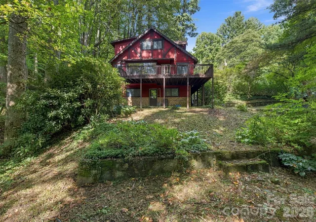 Photo 3 of Single family home for sale at 151 Tiger Lily Ln, Waynesville, NC 28786 | MLS# 4426270 | Listing updated on 2026-09-29