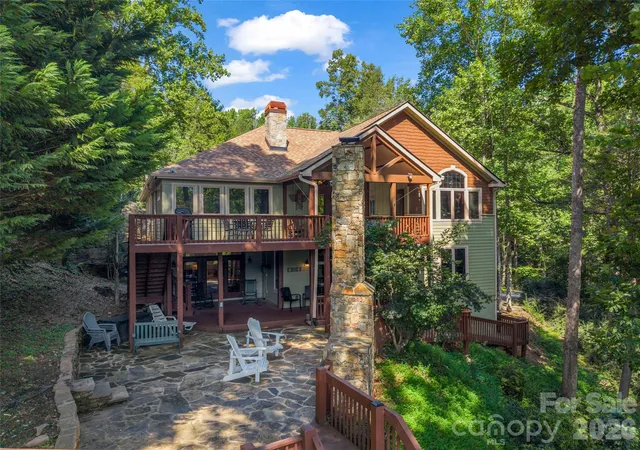 Photo 3 of Single family home for sale at 361 Lurewoods Manor Dr, Lake Lure, NC 28746 | MLS# 4426279 | Listing updated on 2026-09-28