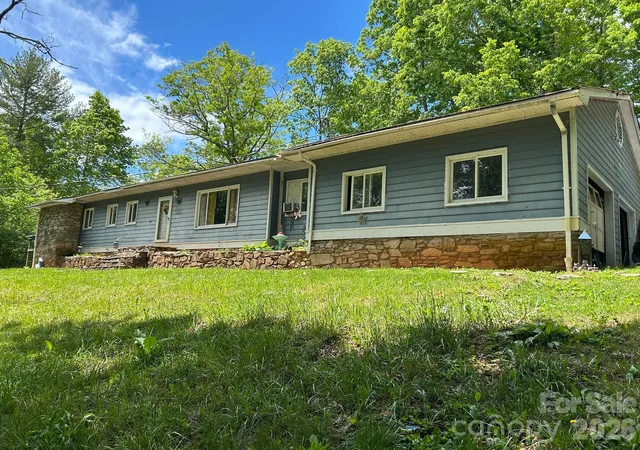 Photo 1 of Single family home for sale at 49 Burley Dr, Waynesville, NC 28786 | MLS# 4426282 | Listing updated on 2026-09-24