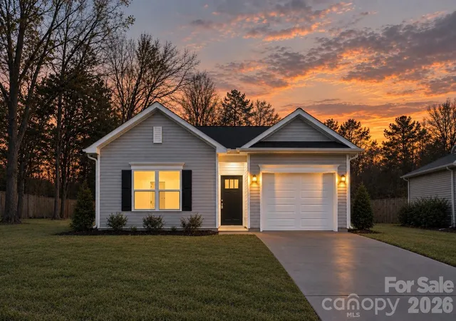 Photo 1 of Single family home for sale at 1009 E Catawba St, Lincolnton, NC 28092 | MLS# 4426287 | Listing updated on 2026-10-23